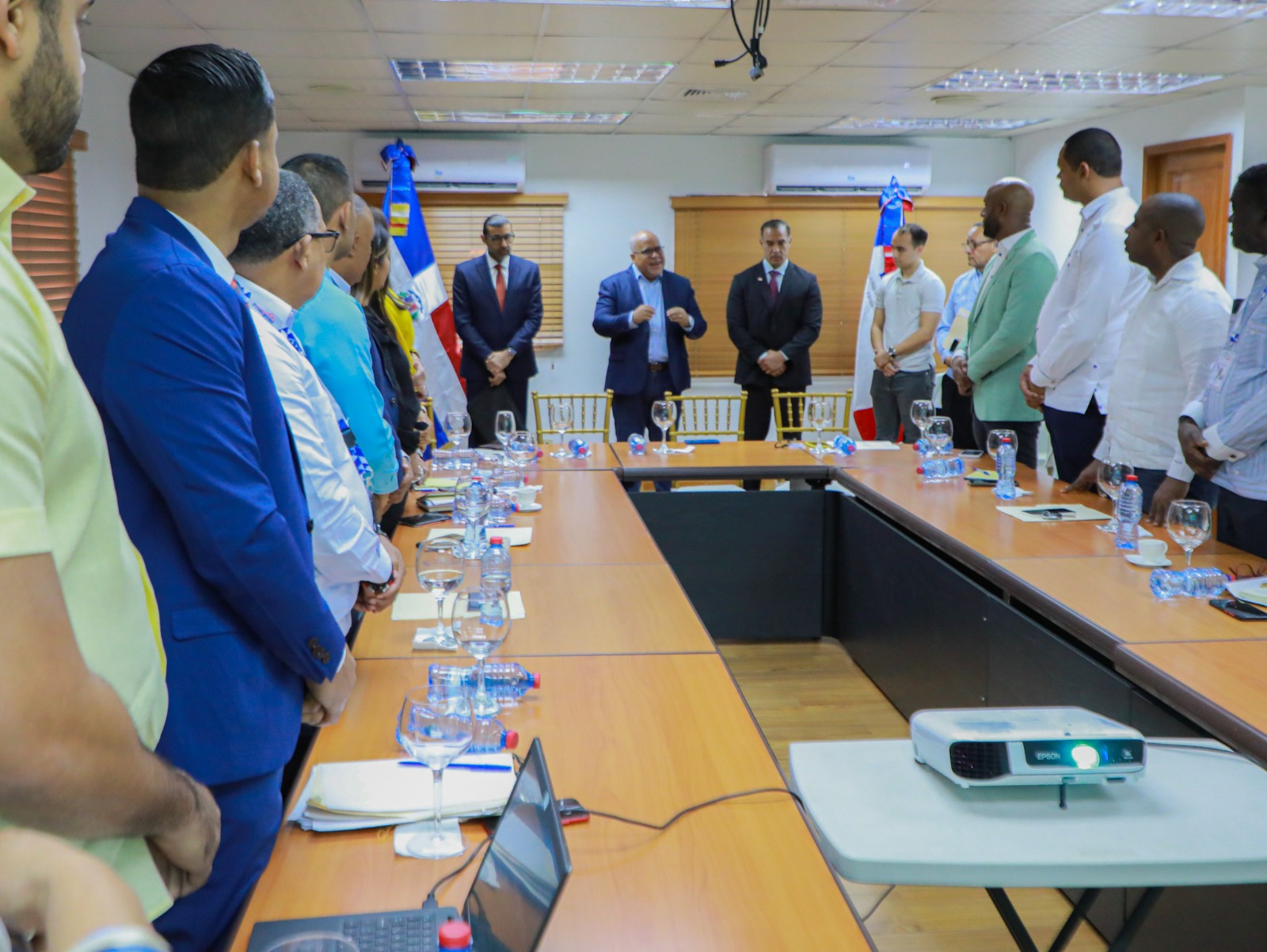 Gómez Mazara socializa con directores regionales